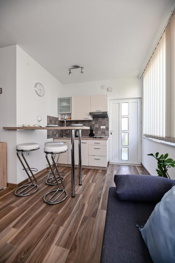 Remi Apartamento Sukošan Exterior foto